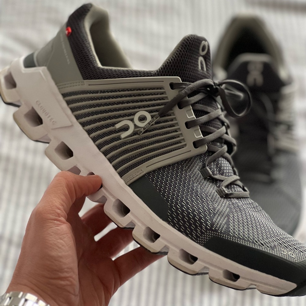 On Running Cloudswift Grey / White Sz 10.5 Lightly Used